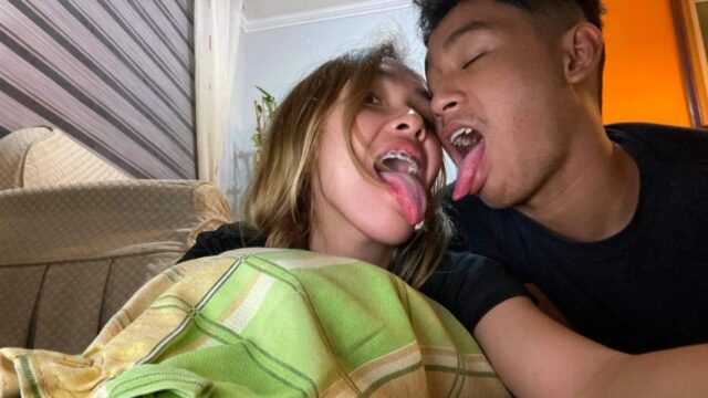 Dua sepupu jago beternak babi jenis ini
